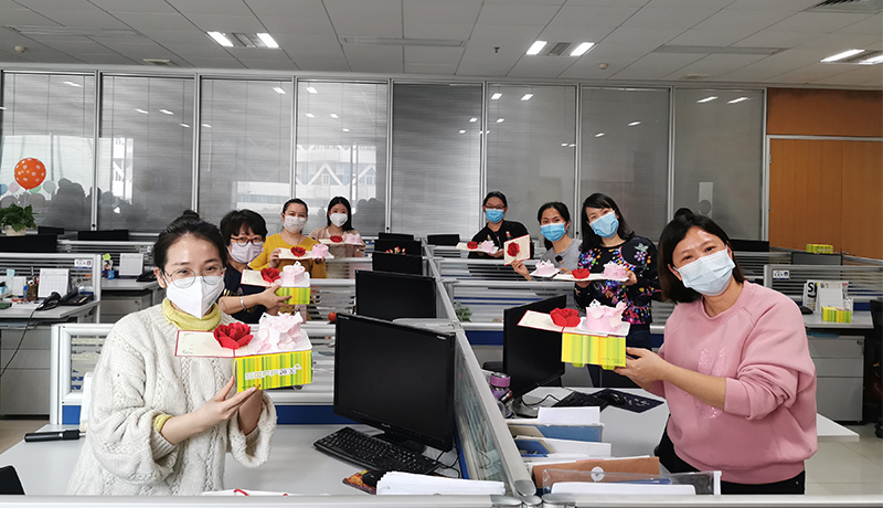 >助力女神上“頭條”！